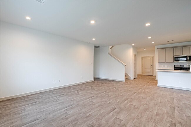 Building Photo - 250 John House Ln