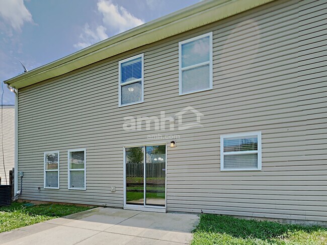 Building Photo - 8443 Redding Glen Ave