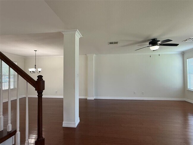 Building Photo - 307 Indian Meadow Dr