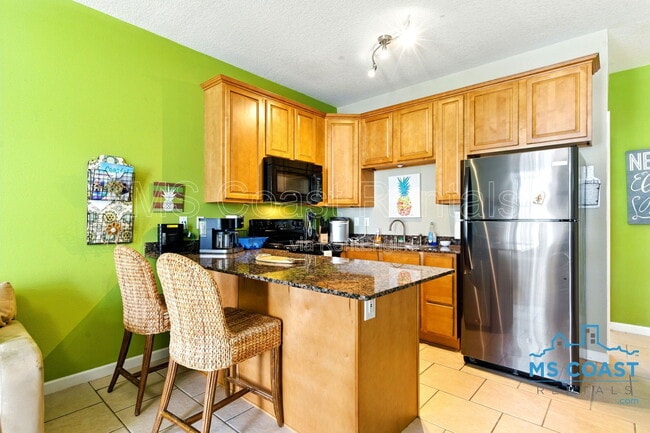 Building Photo - 1131 Century Oaks Dr