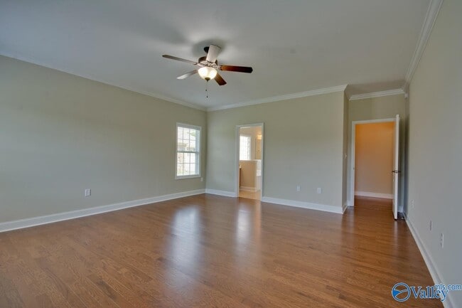 Building Photo - 112 SW Autumn Cove Dr