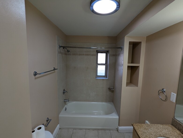 Bathroom - 70 S Munn Ave