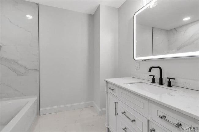 Building Photo - 4625 Meadowbrook Rd