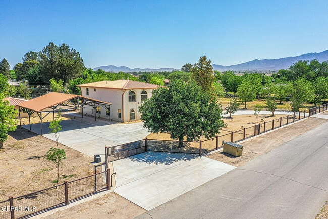 Building Photo - 137 Lanell Dr