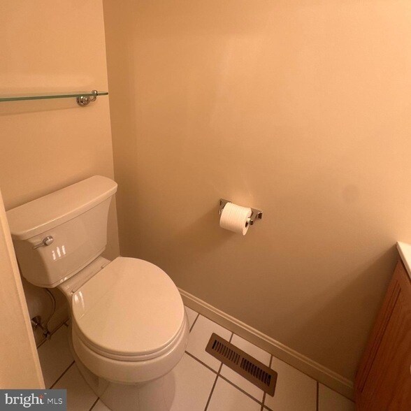 Building Photo - 4282 Wimbledon Dr
