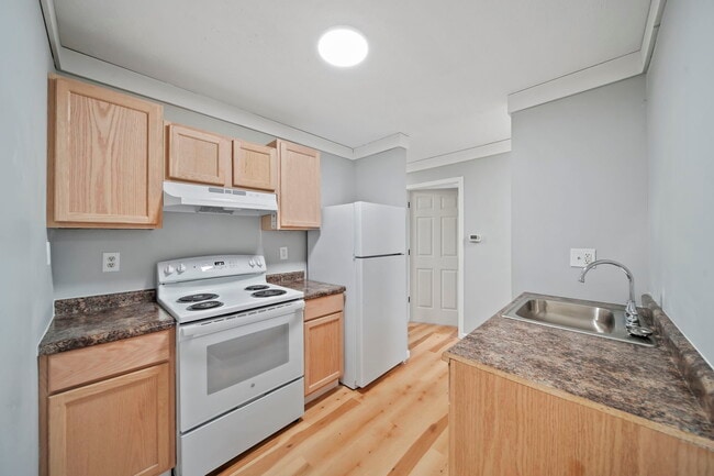 Interior Photo - 3530 West Jolly Road