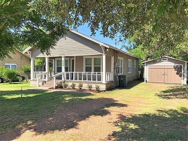 Building Photo - Available for May Move in!  Cute 2 bedroom 2 bathroom house near Downtown Bryan