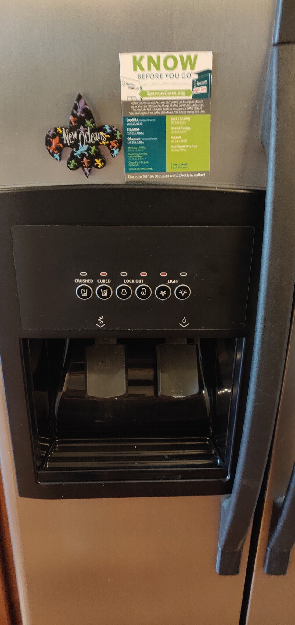 Building Photo - 600 Albert St