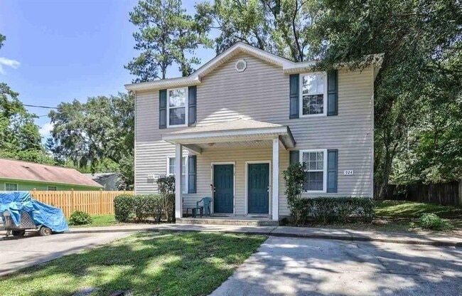 Building Photo - 924 Ashburn Dr