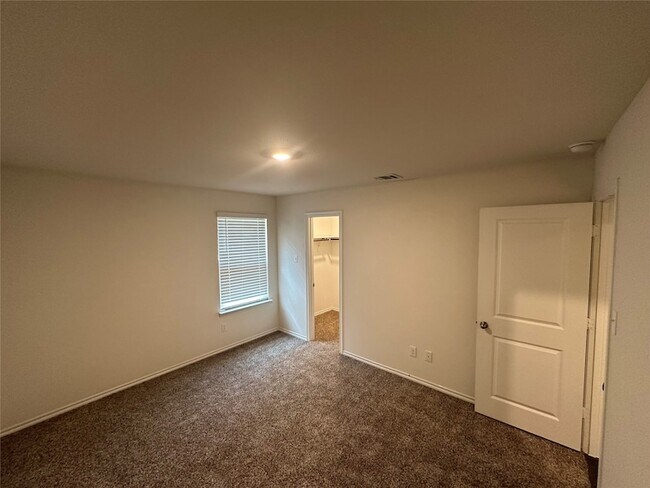 Building Photo - 2208 San Jacinto Wy