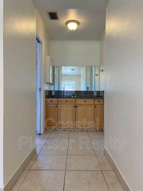 Building Photo - 7306 Kingsbury Cir