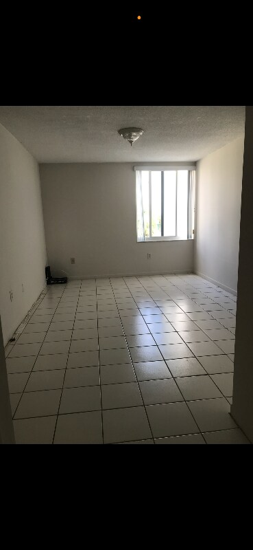 Building Photo - 250-180 180th Dr