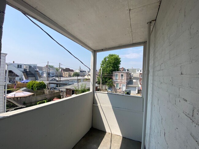 Building Photo - 222 N 12th St