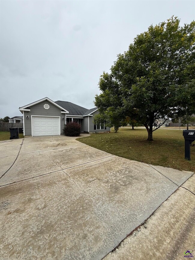 Building Photo - 109 Ellington Ct