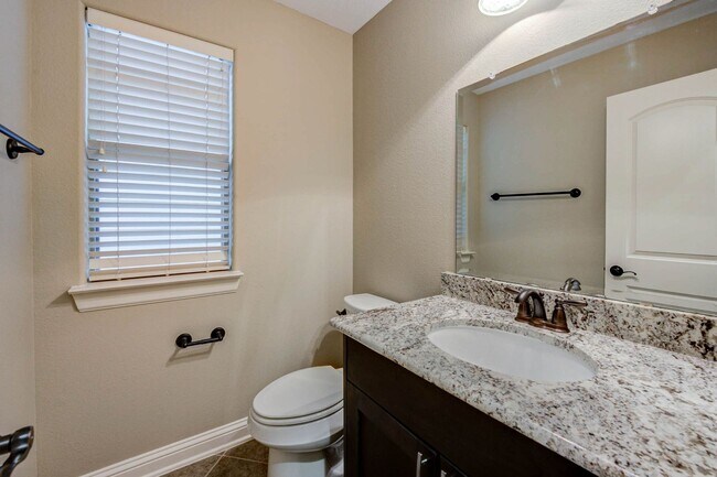 Building Photo - Welcome to this stunning 3-bedroom, 3.5-ba...