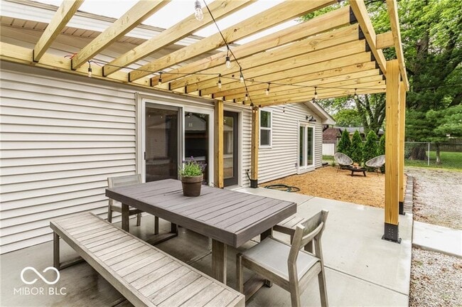 Building Photo - 649 Emerson Rd