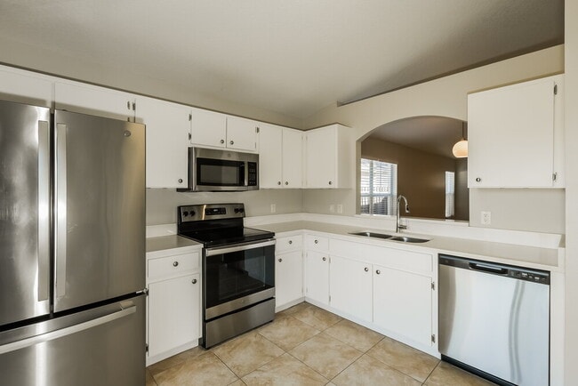 Building Photo - 18036 Birdwater Dr