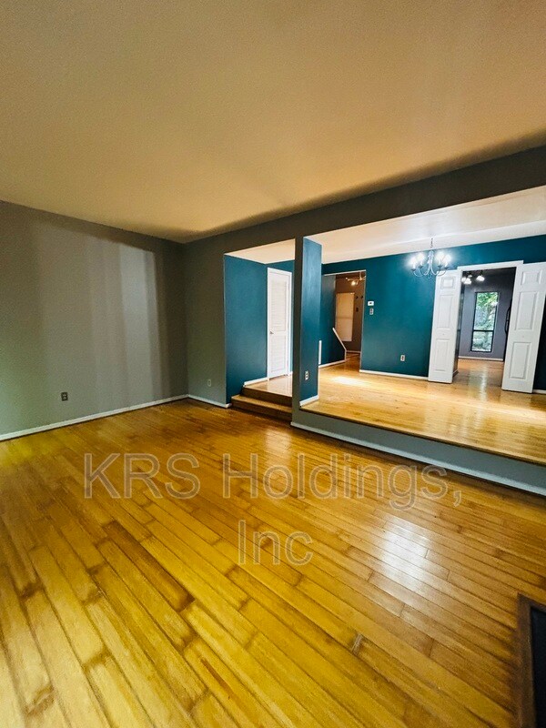 Building Photo - 9629 Groundhog Dr