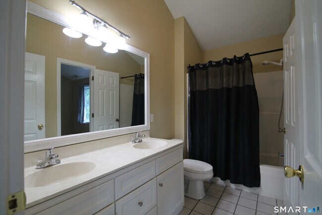 Building Photo - 8005 Heartwood Ln