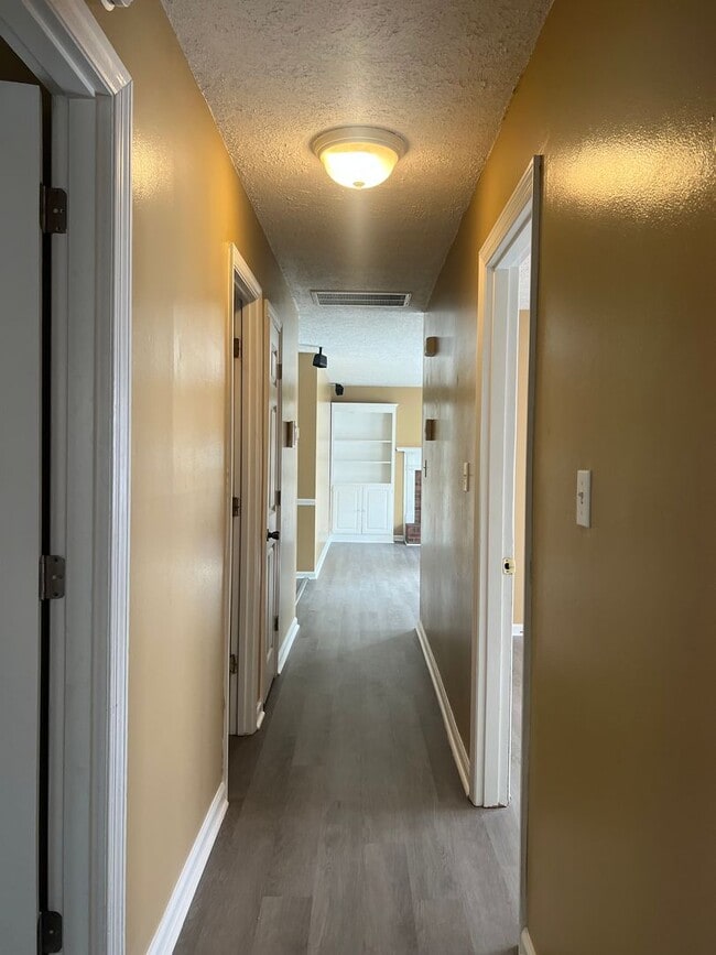 Building Photo - 848 Catalina Dr