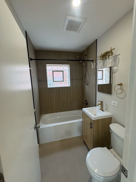 Building Photo - 132 Ridge Ave