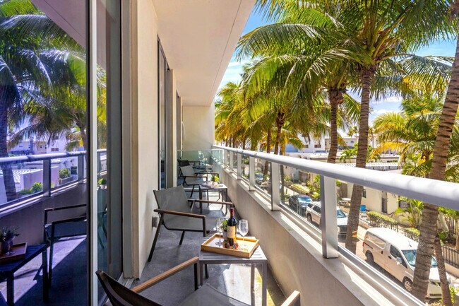 Building Photo - 777 N Ocean Dr