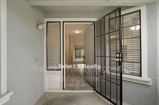 Building Photo - 546 La Corso Dr