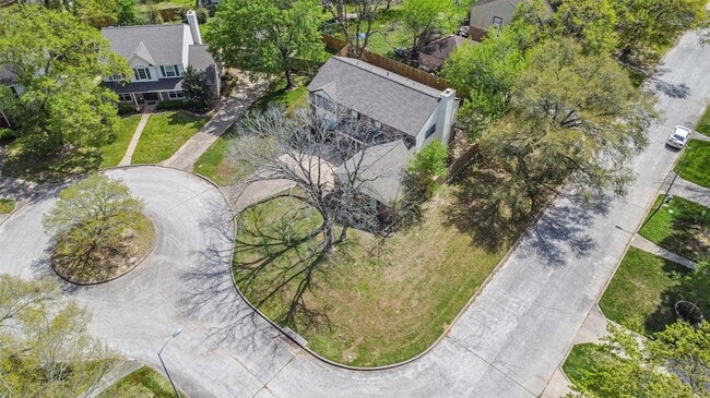 Building Photo - 2711 Weald Way Ct