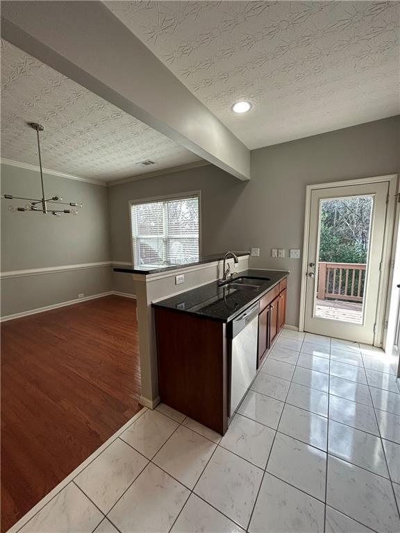 Building Photo - 607 Pecan Knoll Dr