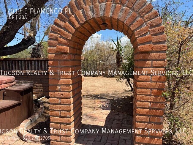 Building Photo - 7013 Flamenco Pl