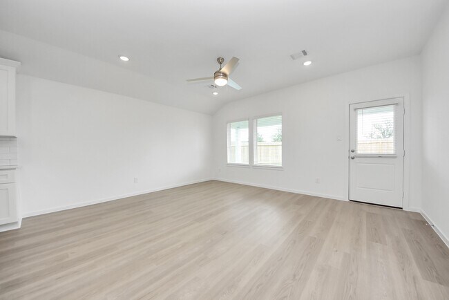 Building Photo - 7706 Smooth Vly Ct