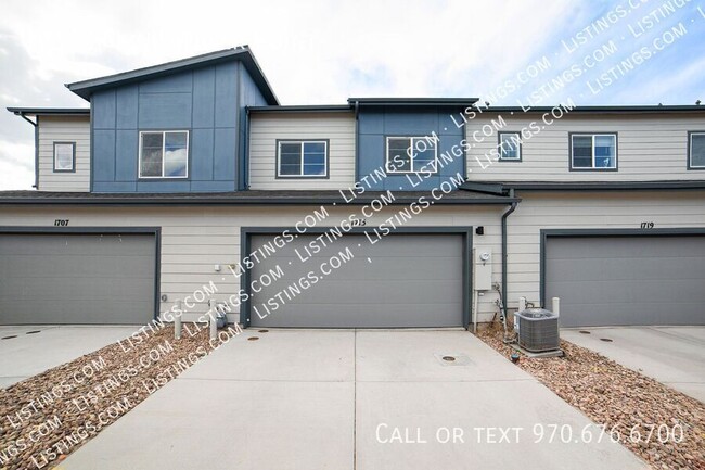 Building Photo - Gorgeous Townhome at Victory Ridge!