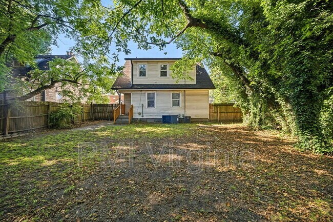Building Photo - 864 W 36th St