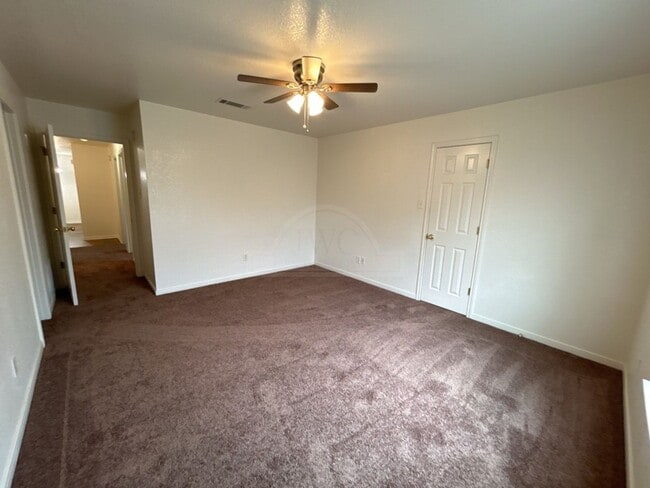 Building Photo - 308 Cedar Ridge Dr