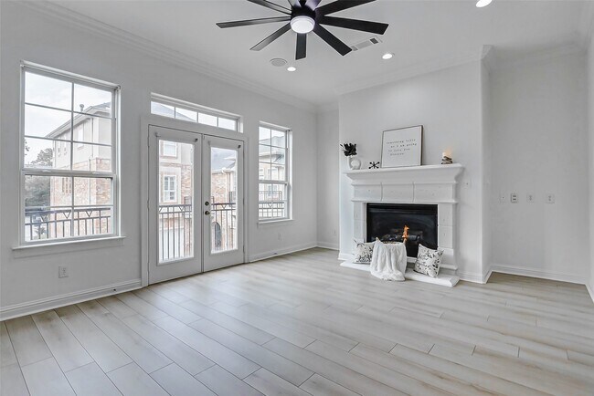 Building Photo - 5 Versante Ct