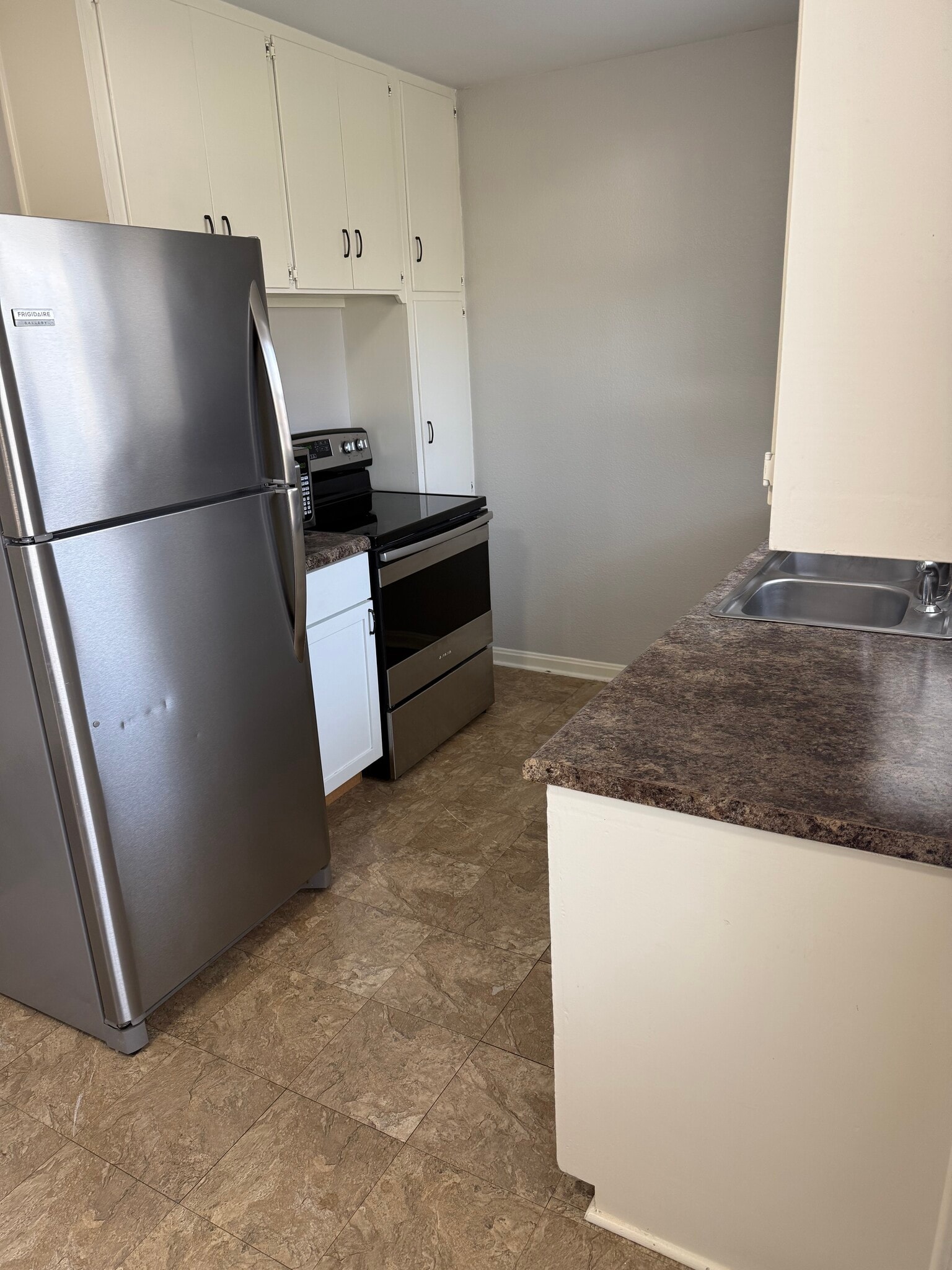 Building Photo - 1707 S Estelle St