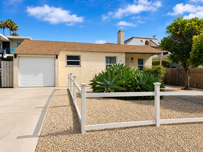 Building Photo - Completely remodeled 3bd 2ba. home in Pacific Beach ! Must see!