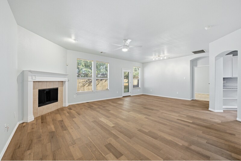 Building Photo - 4405 Grassy Glen Dr