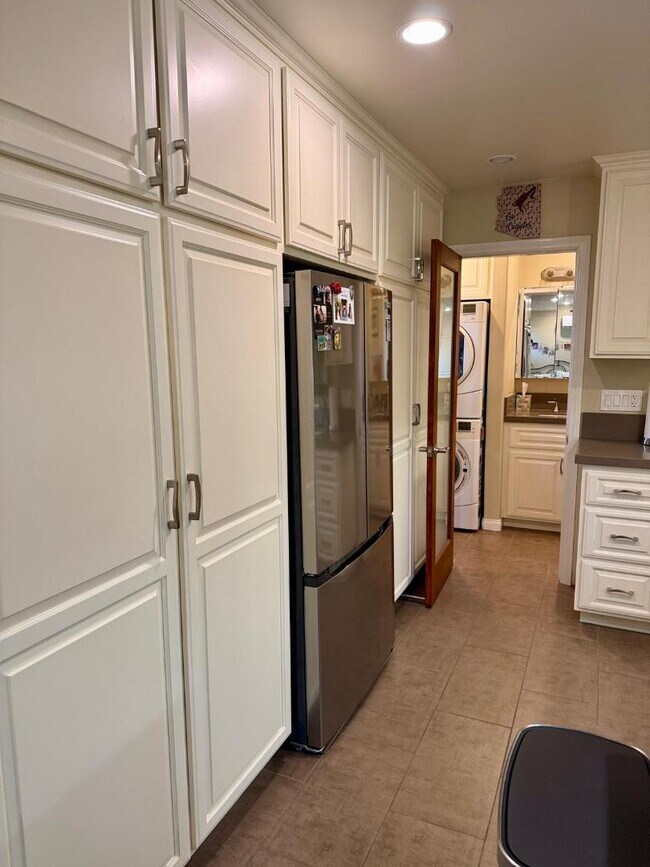 Building Photo - 4169-4171 Illinois St. - Unit A