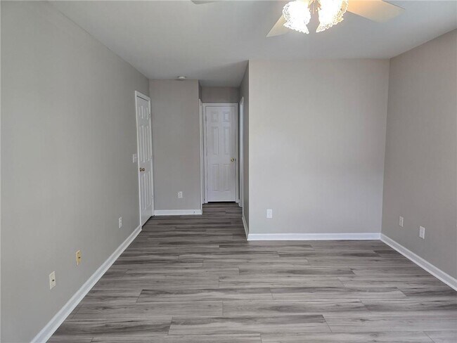 Building Photo - 407 Chatooga Ln