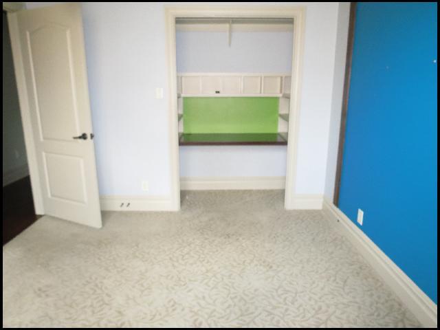 Building Photo - 21 Commentry Dr