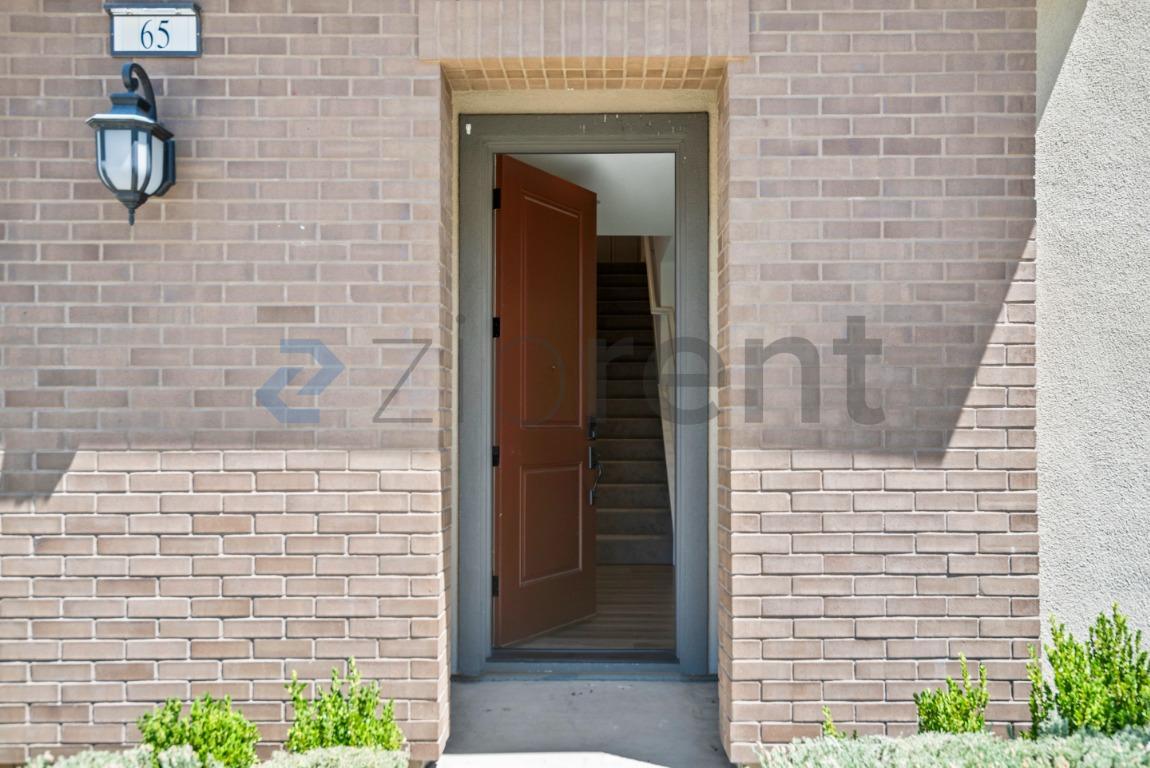Building Photo - Unit