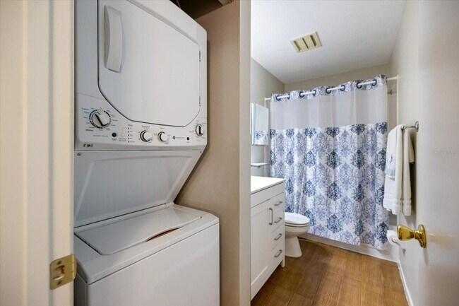 Building Photo - 772 Bird Bay Dr N