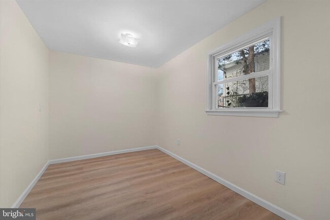 Building Photo - 9012 Vernon View Dr