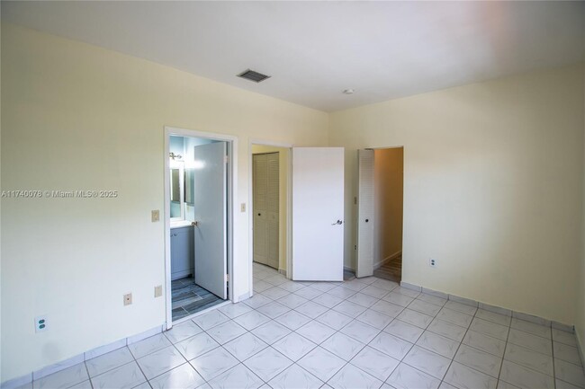 Building Photo - 6400 SW 138th Ct