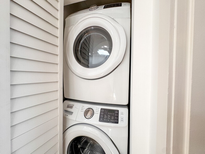 Building Photo - 3654 Harriman Ave