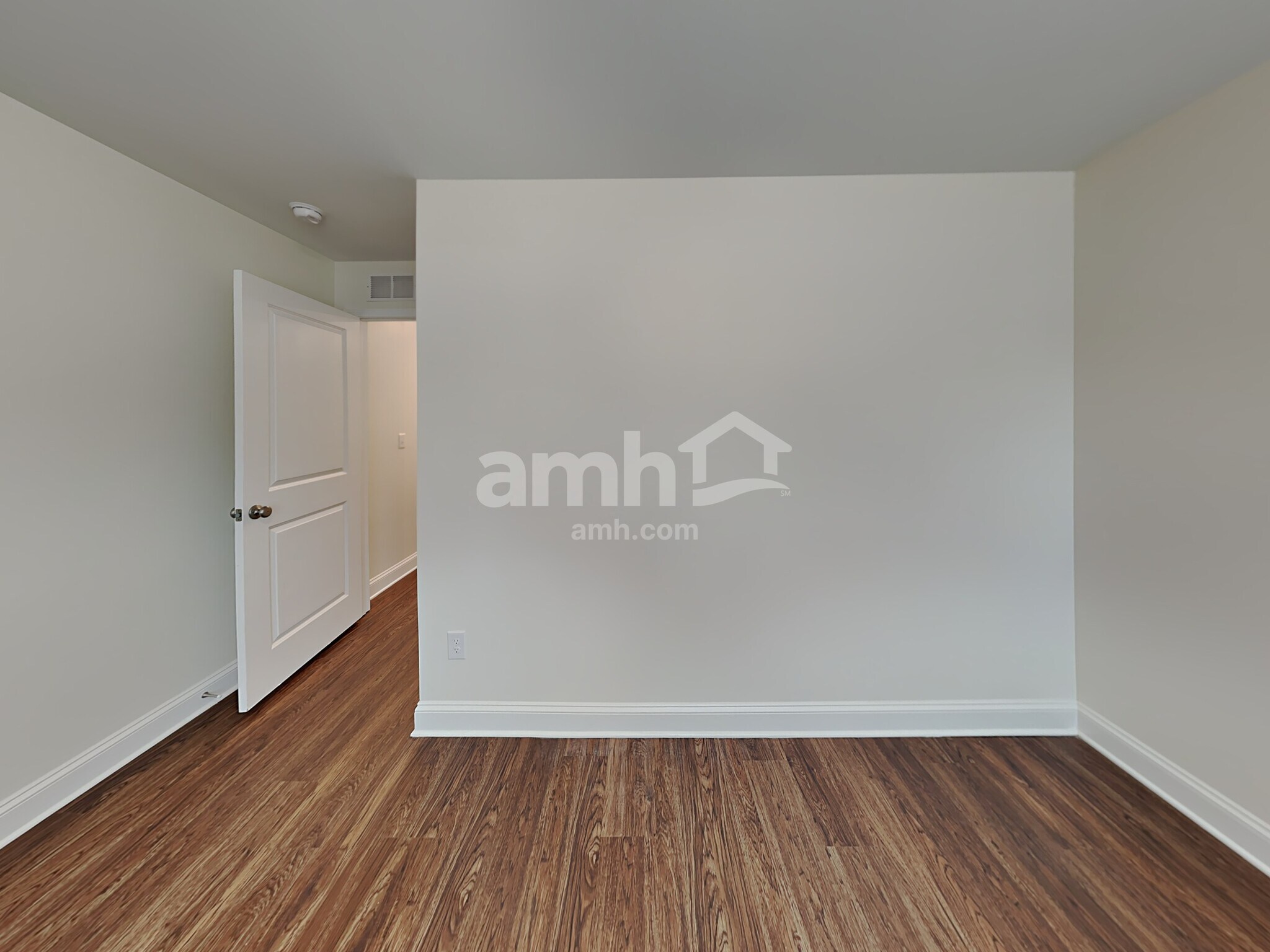 Building Photo - 2023 St Joseph Dr