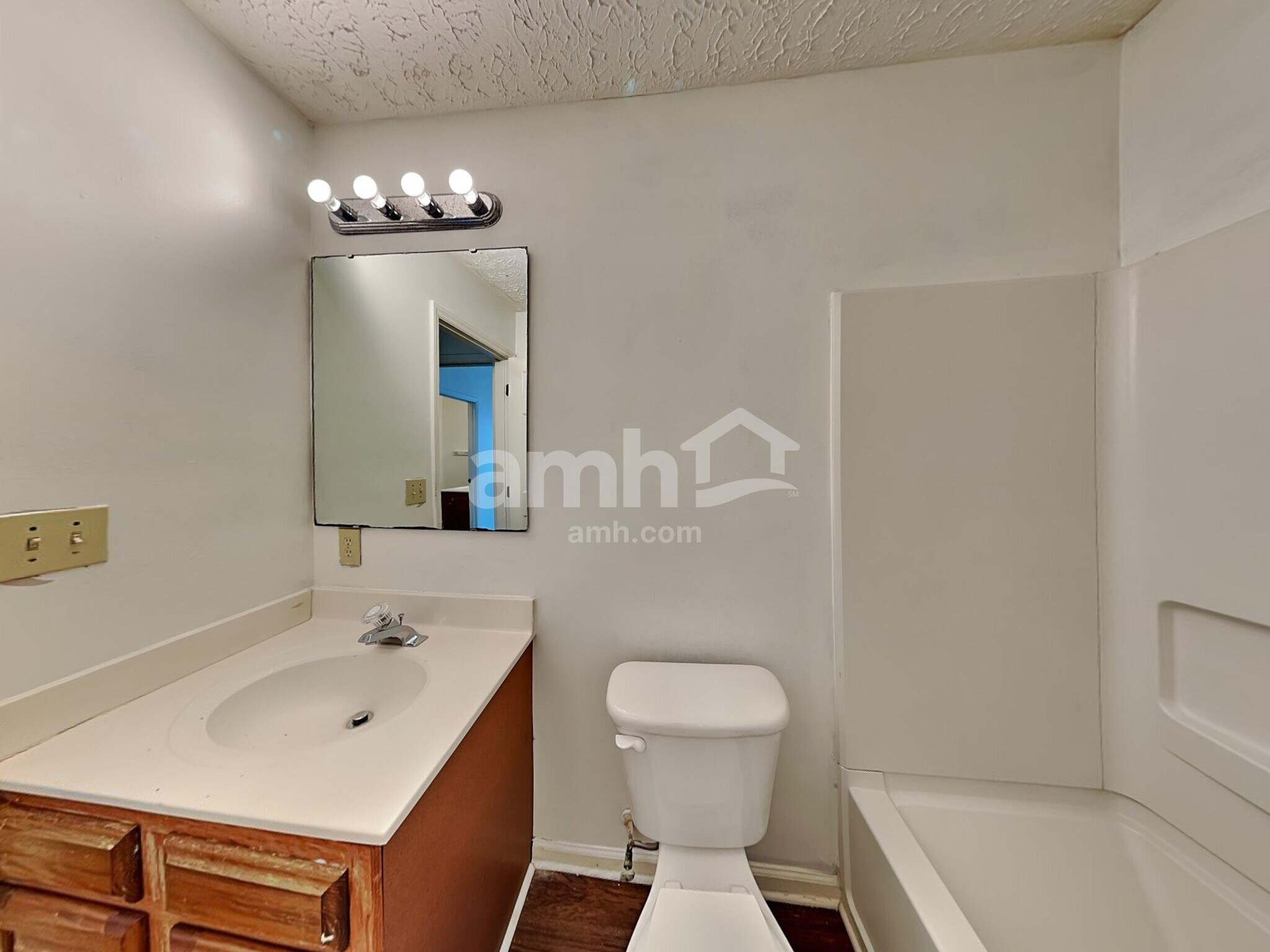 Building Photo - 5301 Wenesly Ct