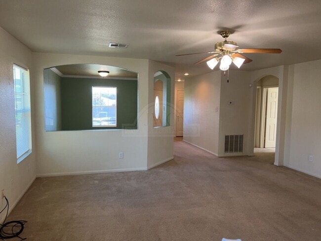 Building Photo - 3000 Tangent Ct