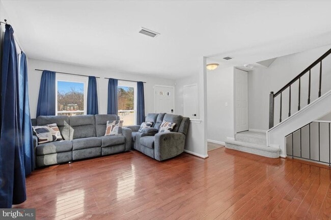 Building Photo - 14187 Royal Oak Ln